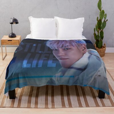 Top Ii Still Life Bigbang Throw Blanket